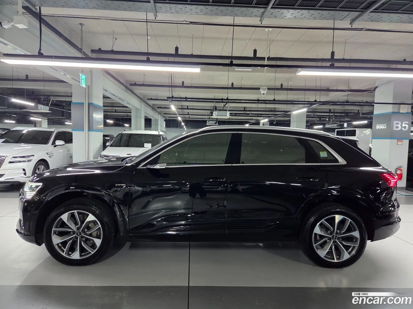 Audi e-tron 2020 — 12