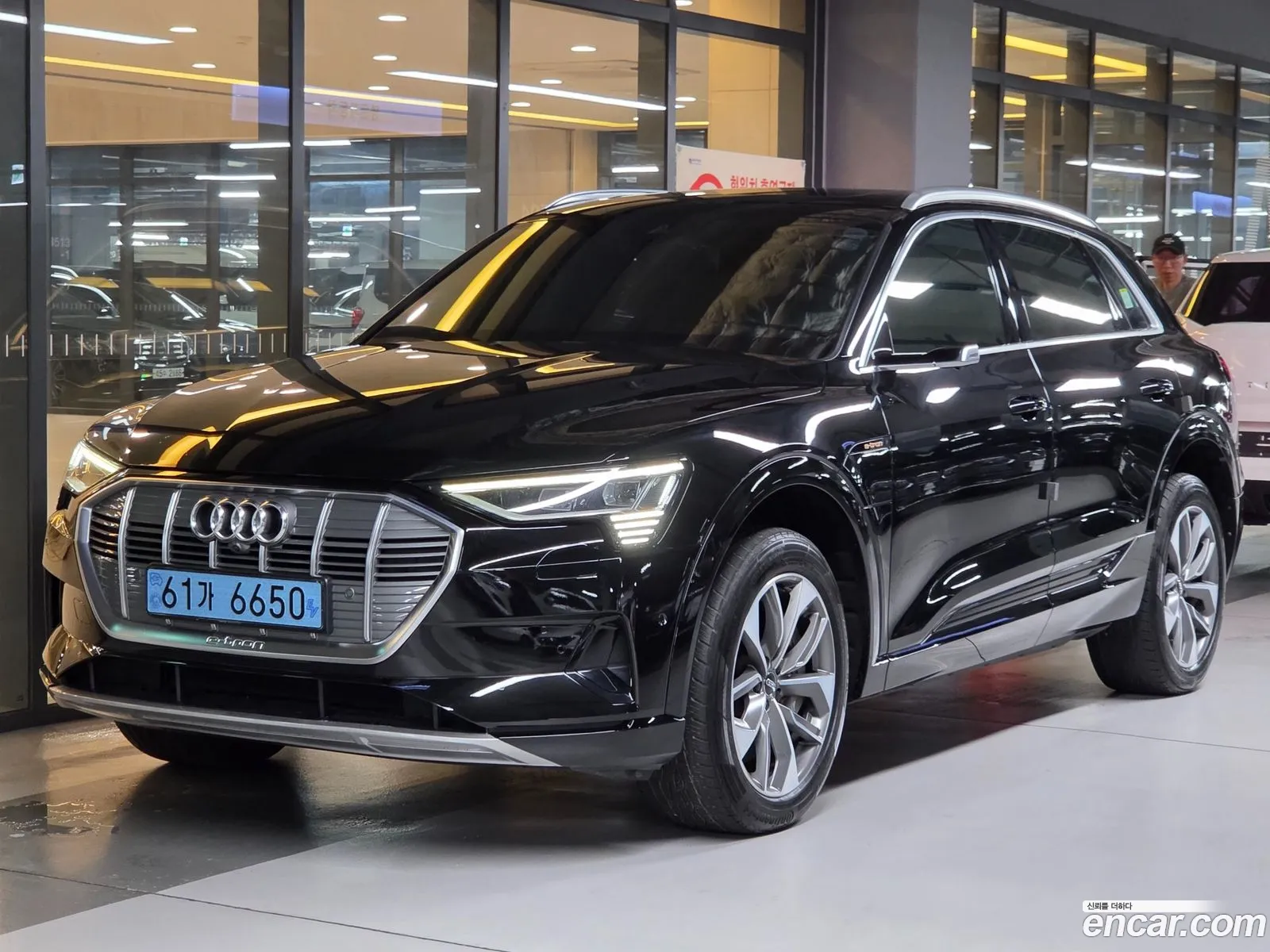 Audi e-tron 2020 — 10