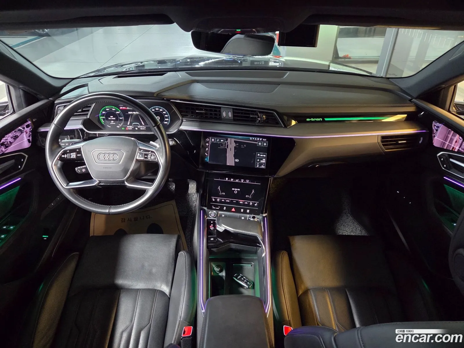 Audi e-tron 2020 — 16