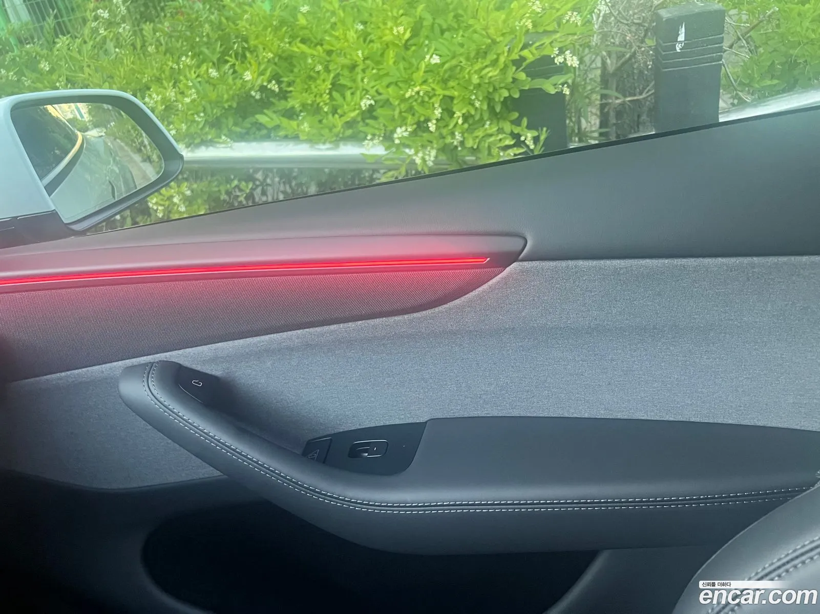 Tesla Model Y 2026 — 5