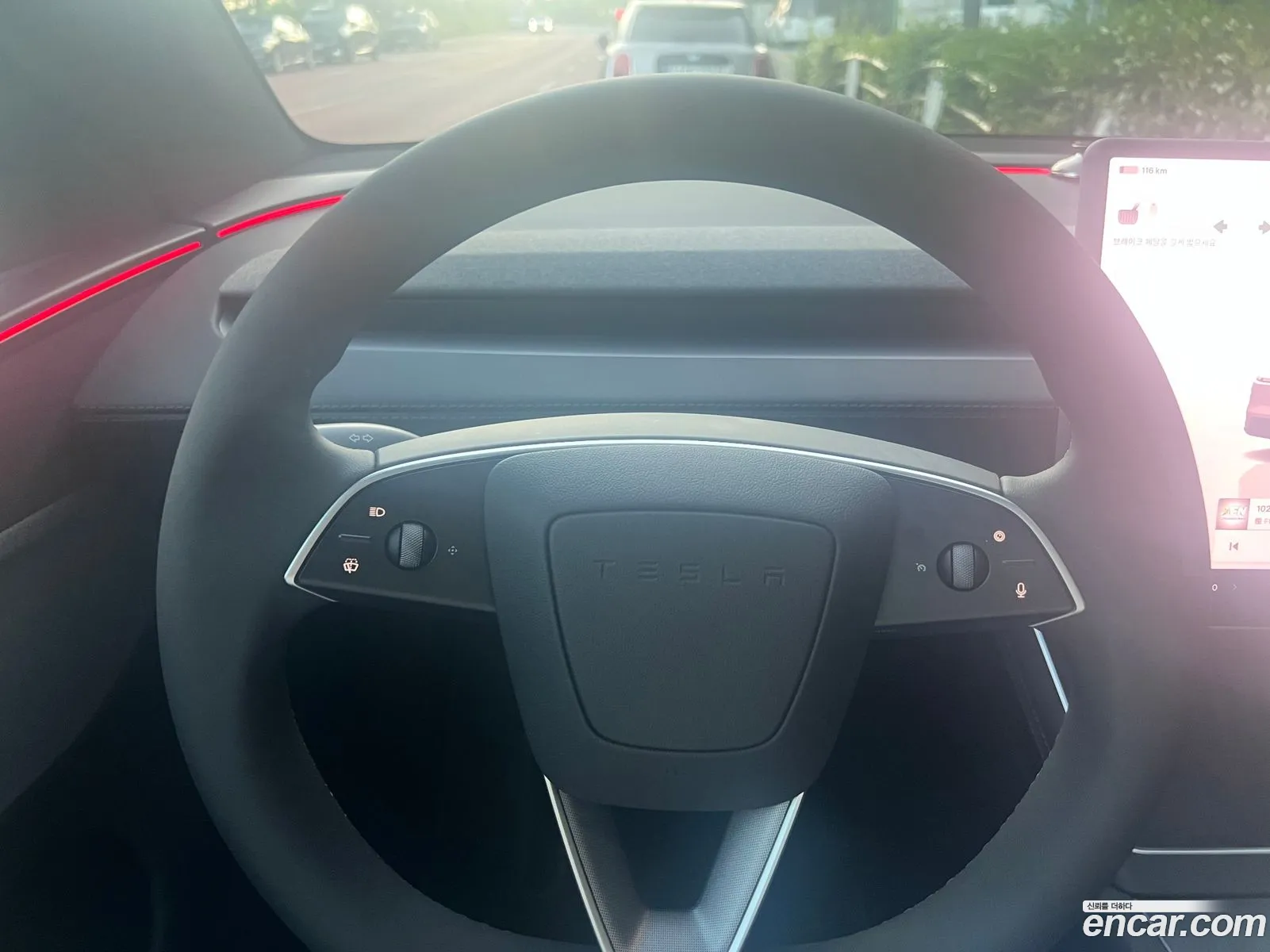 Tesla Model Y 2026 — 15
