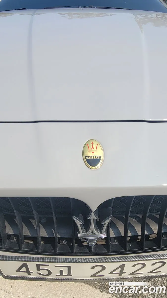Maserati GranTurismo 2010 — 18