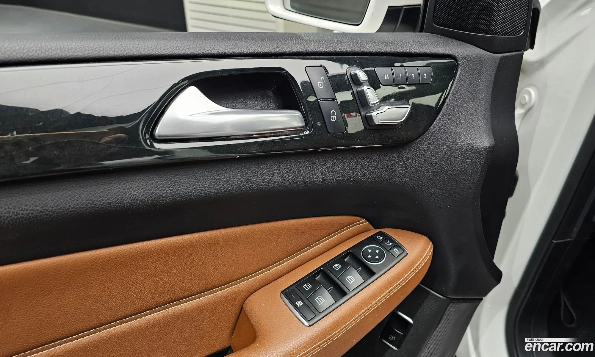 Mercedes-Benz GLE-Class W166 2017 — 13