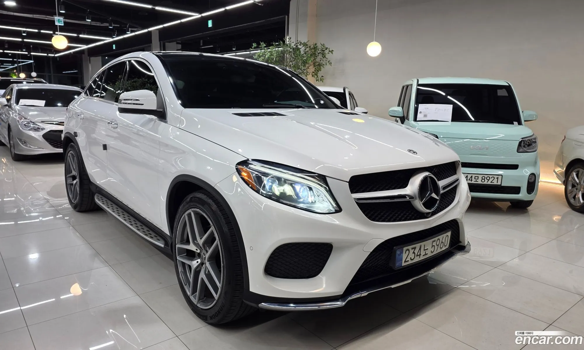 Mercedes-Benz GLE-Class W166 2018 — 10