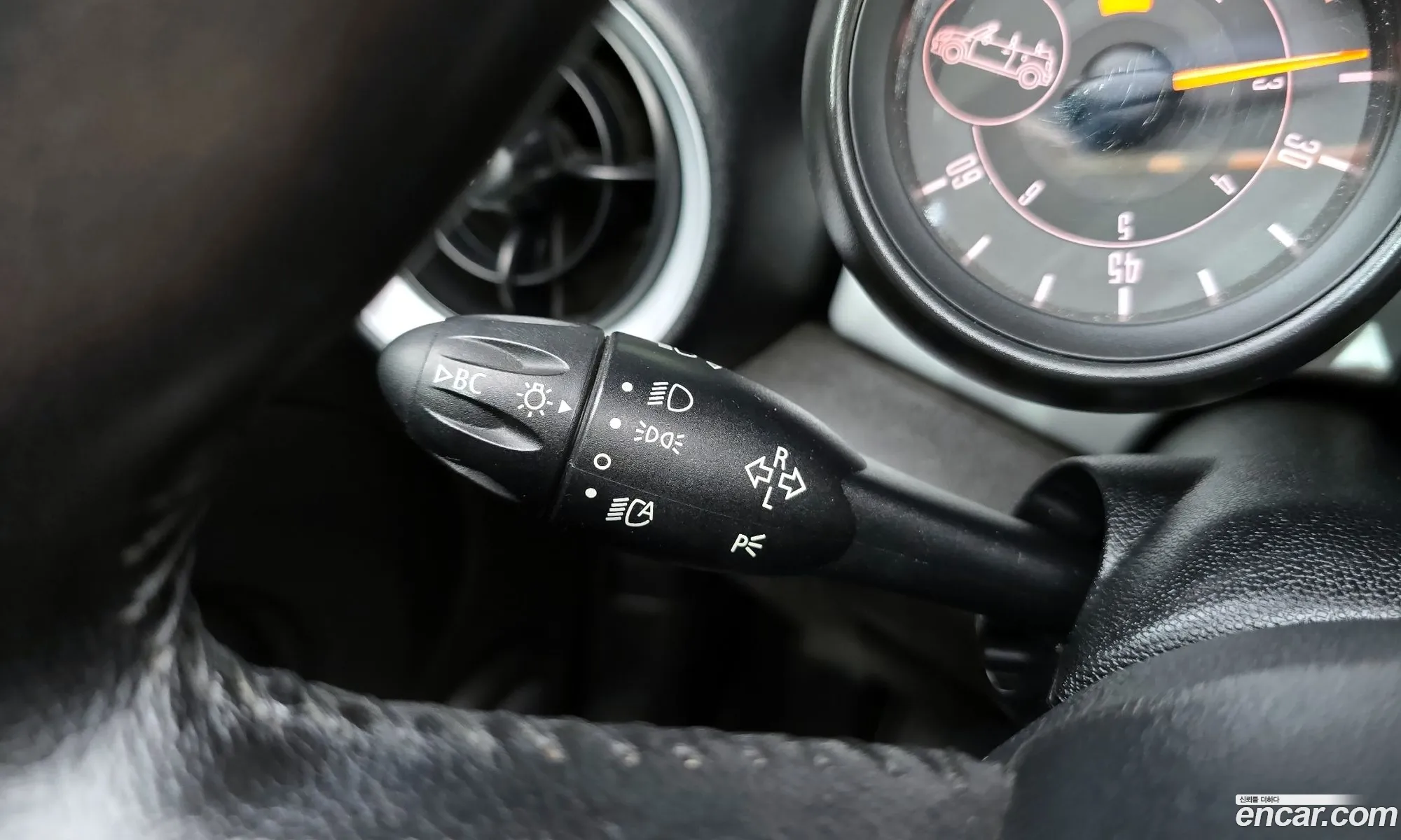 Mini Cooper Convertible 2015 WMWZN3103FT657100 — 12