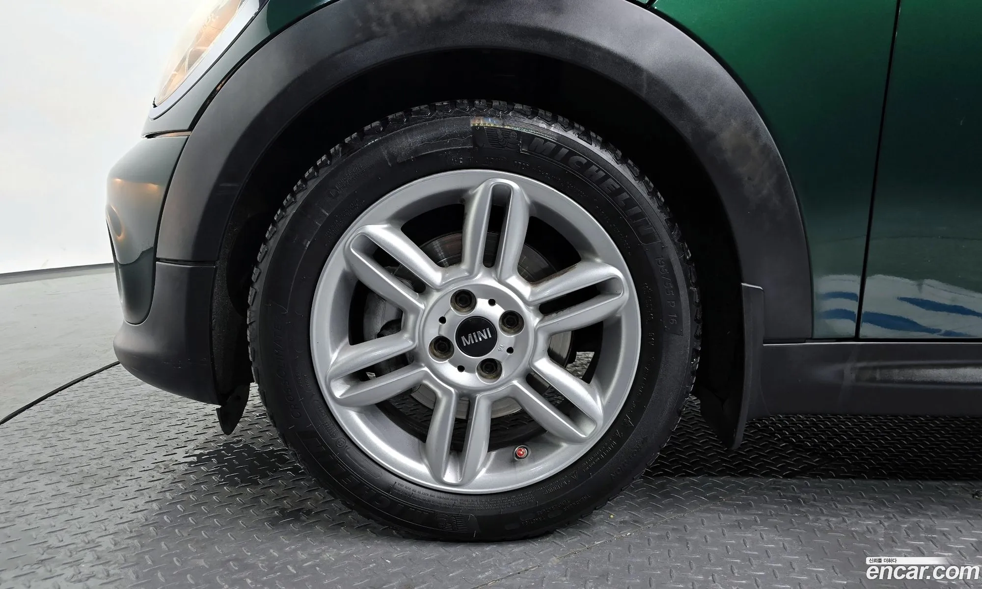 Mini Cooper Convertible 2015 WMWZN3103FT657100 — 16