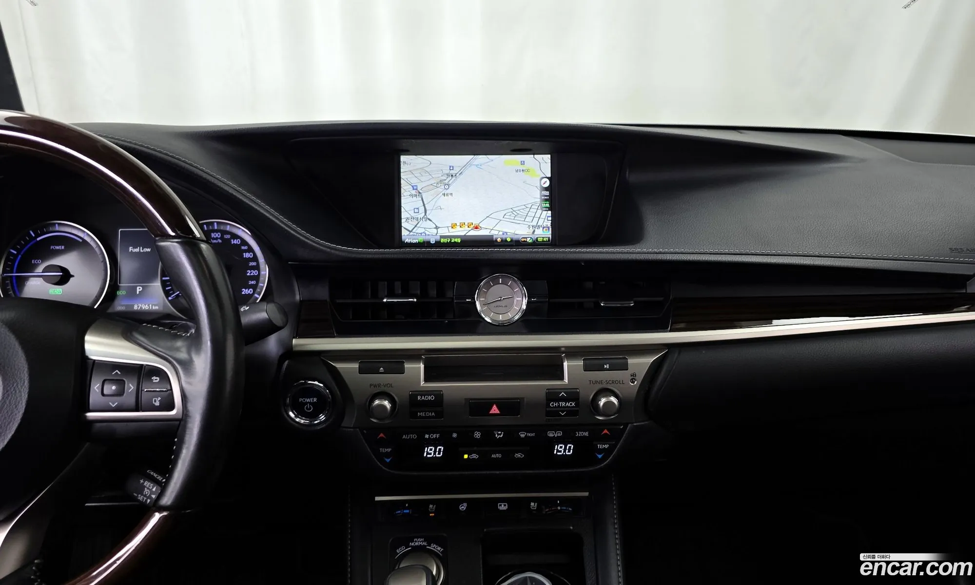 Lexus ES300h 2018 JTHBW1GG9J2176694 — 21