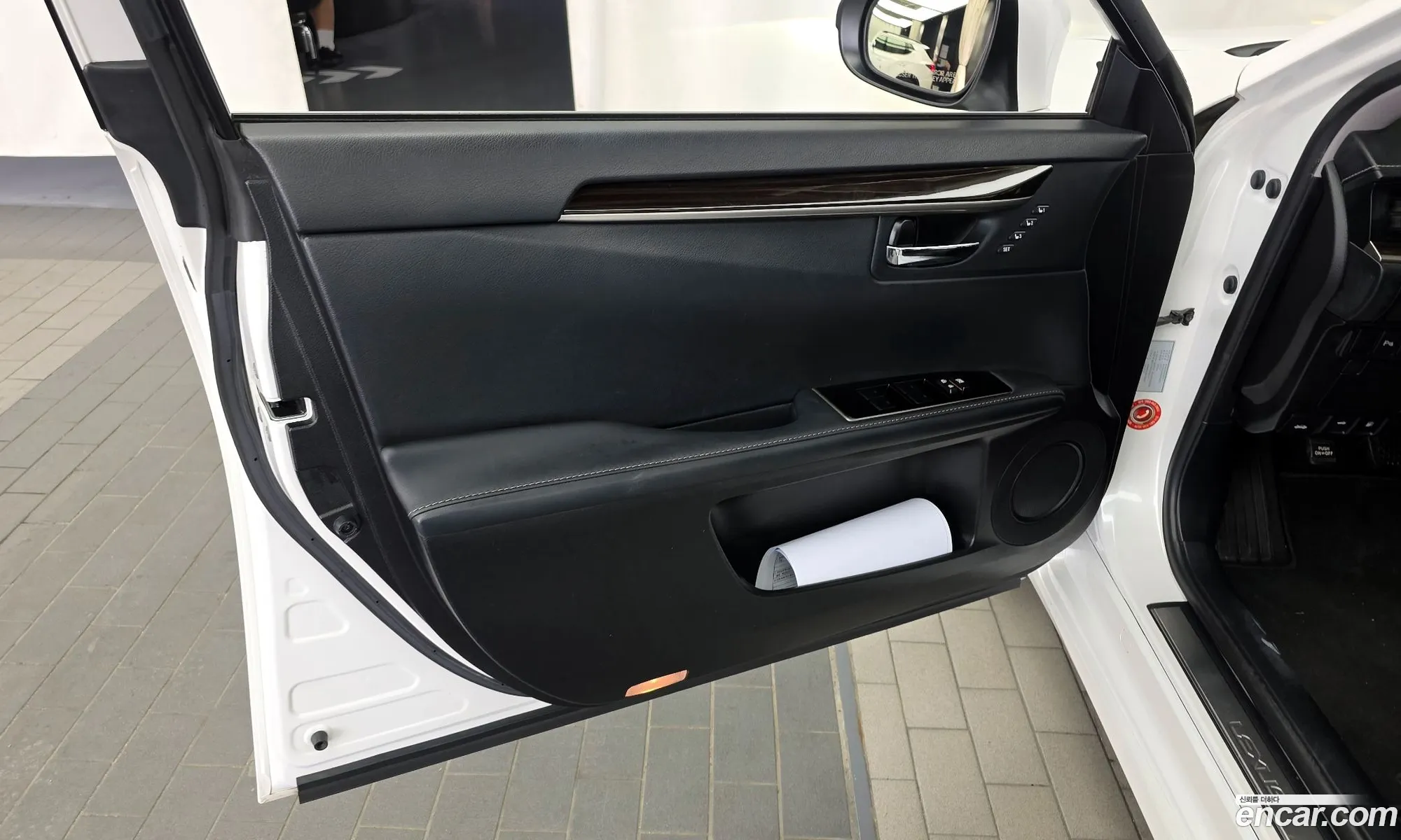 Lexus ES300h 2018 JTHBW1GG9J2176694 — 26