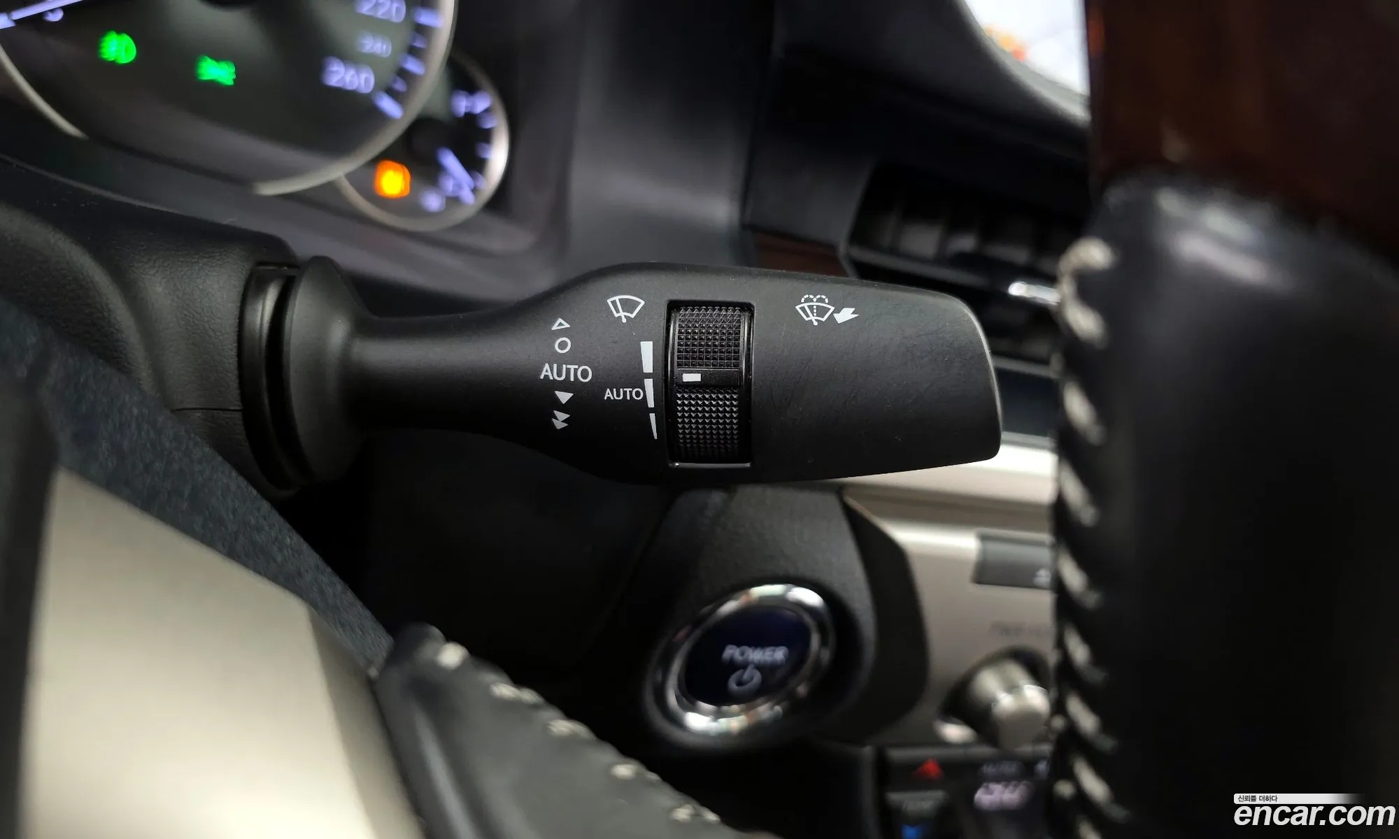 Lexus ES300h 2018 JTHBW1GG9J2176694 — 19