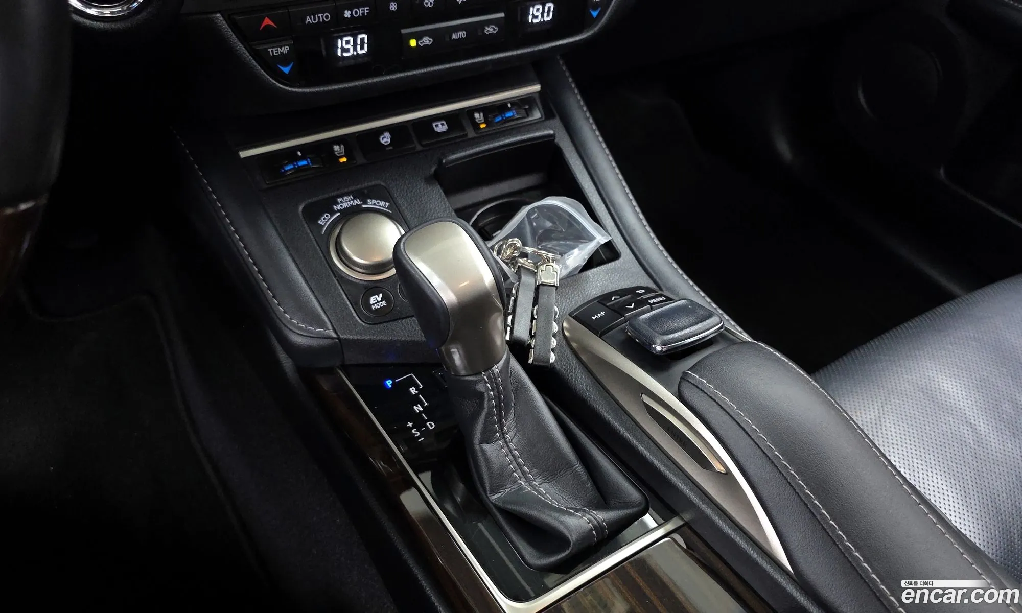 Lexus ES300h 2018 JTHBW1GG9J2176694 — 22