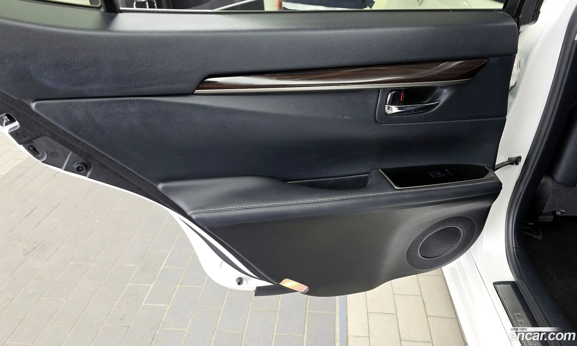 Lexus ES300h 2018 JTHBW1GG9J2176694 — 18