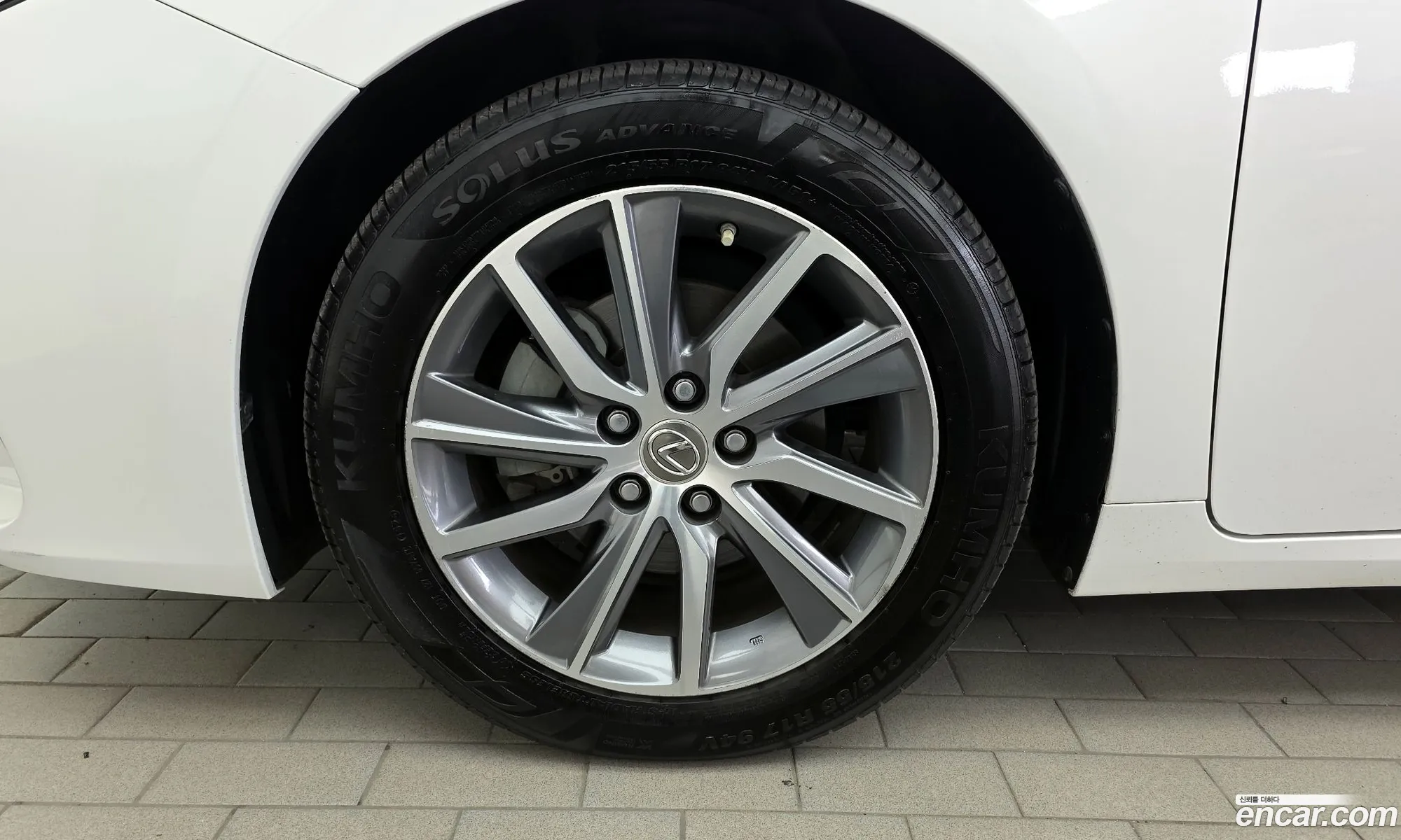 Lexus ES300h 2018 JTHBW1GG9J2176694 — 15