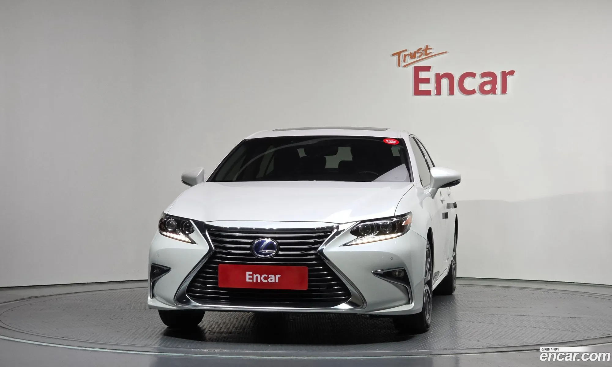 Lexus ES300h 2018 JTHBW1GG9J2176694 — 31