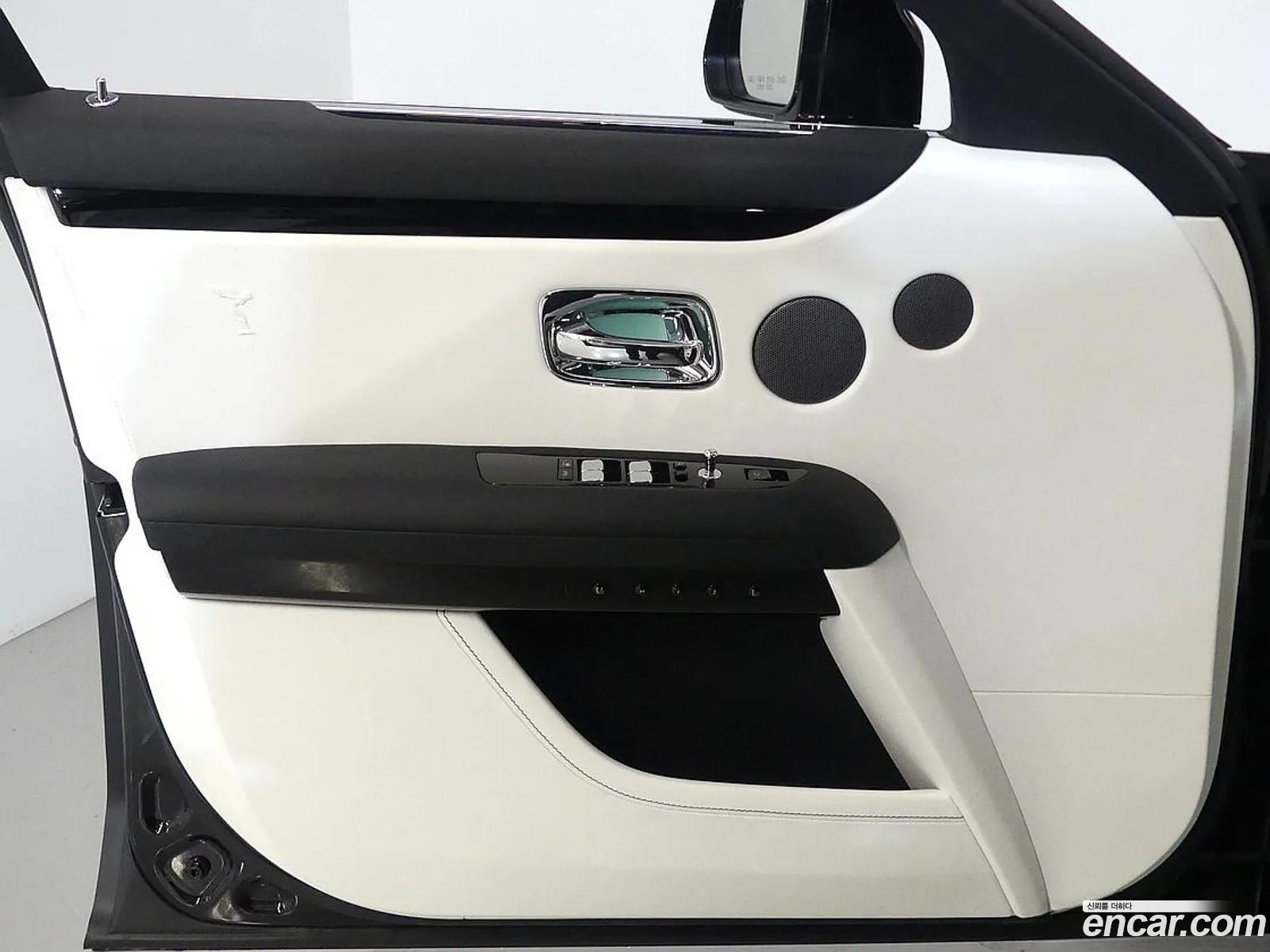 Rolls-Royce Ghost 2021 — 18