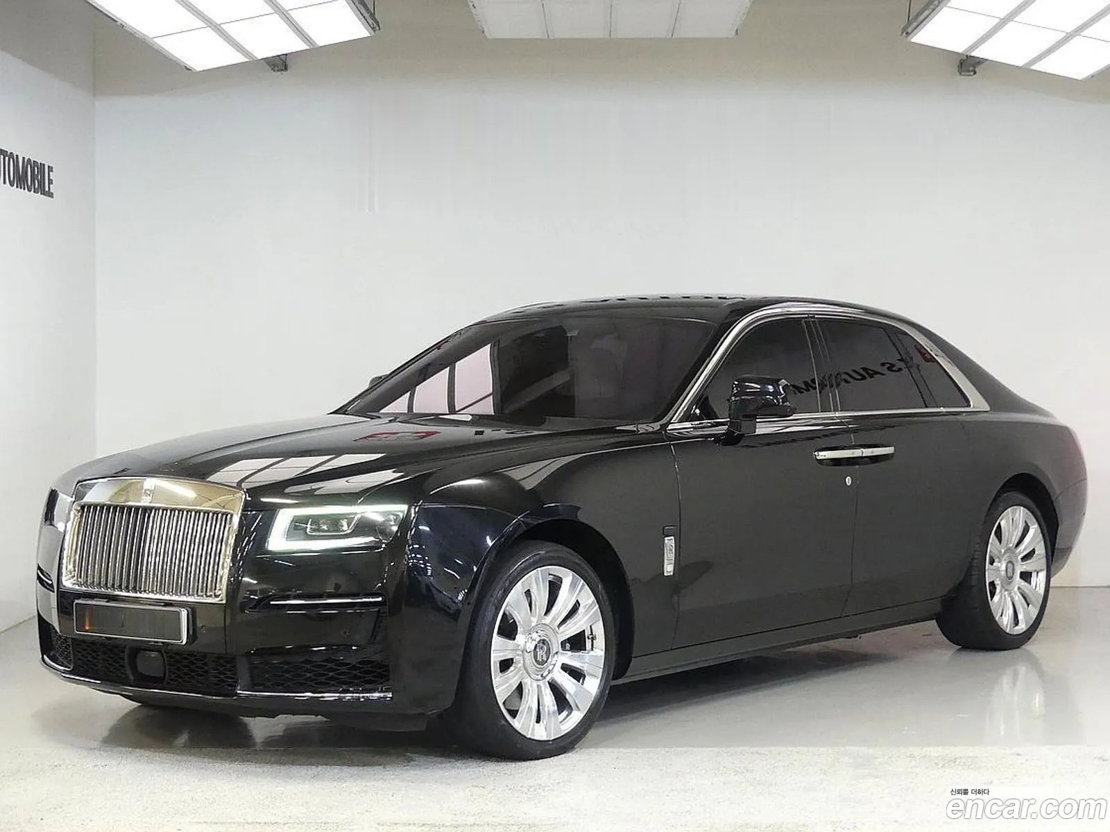 Rolls-Royce Ghost 2021 — 15