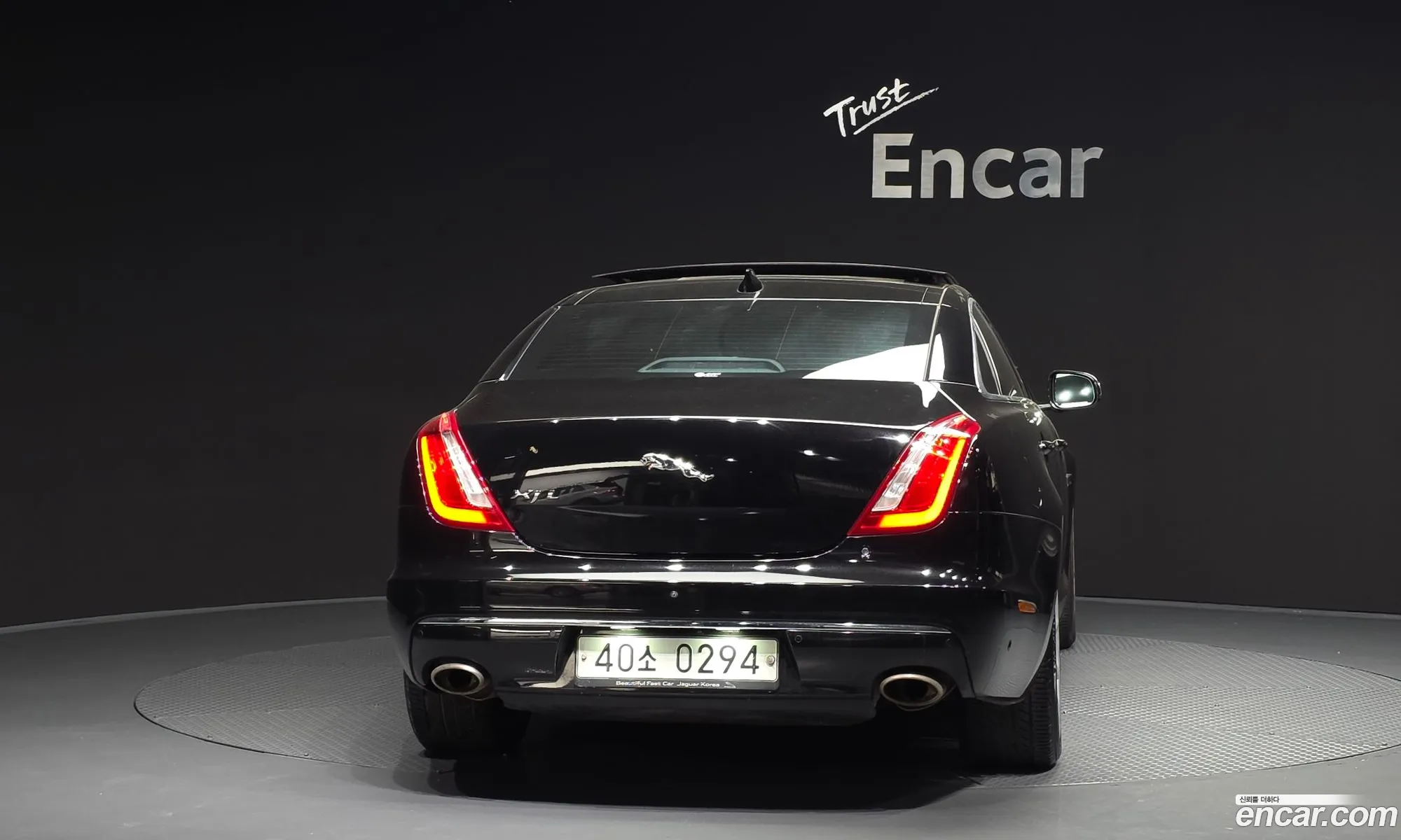Jaguar XJ 2016 — 17