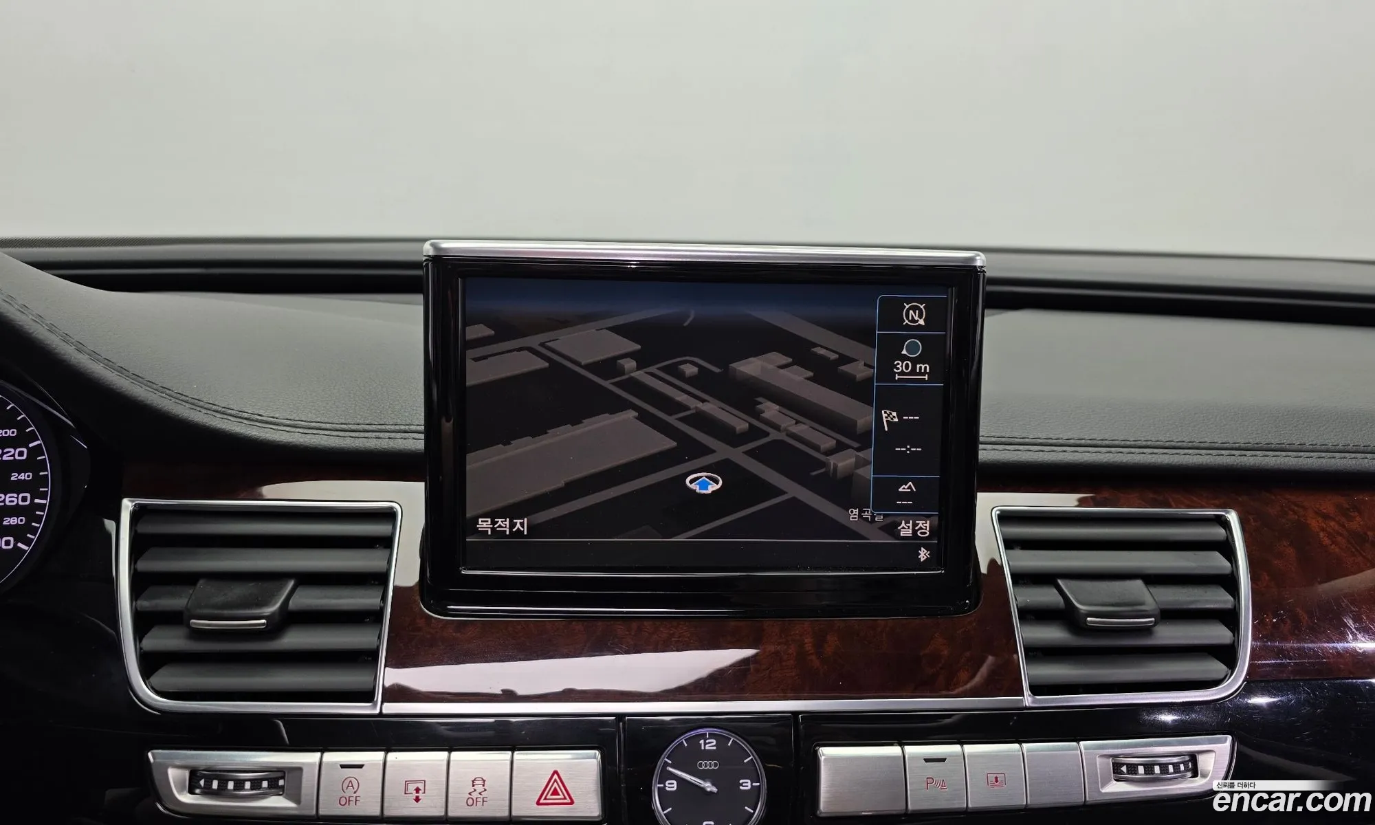 Audi A8 2012 WAUZZZ4HXCN030502 — 16