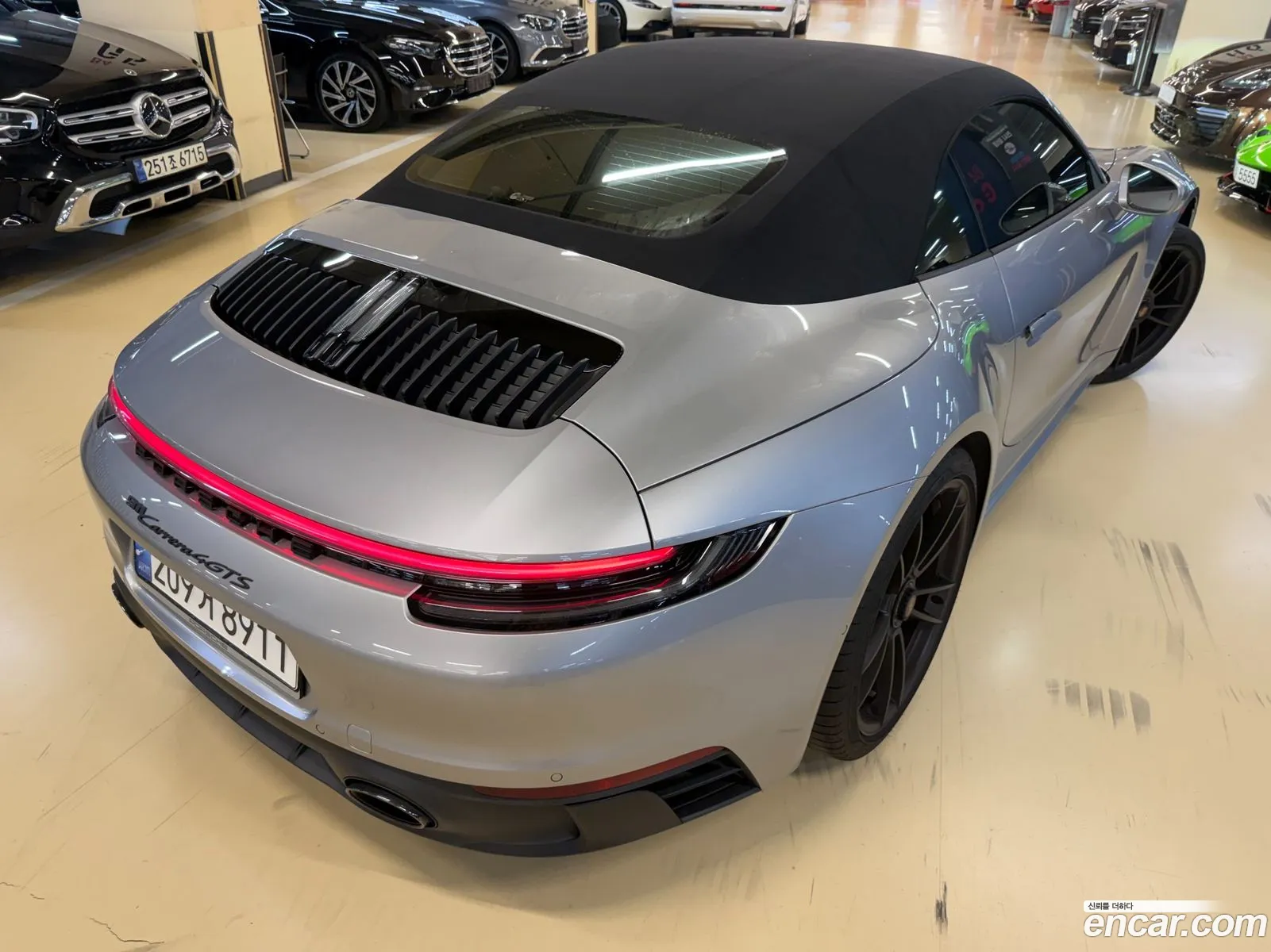 Porsche 911 2022 — 17