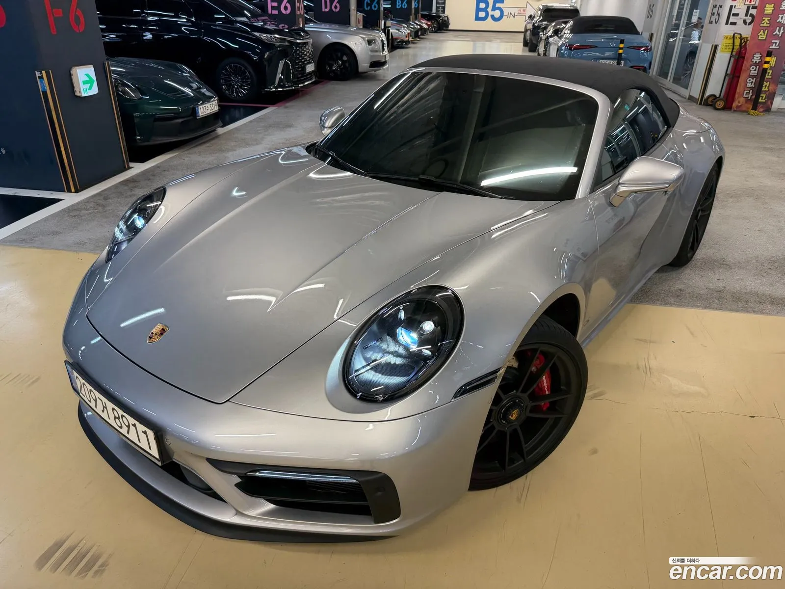 Porsche 911 2022 — 19