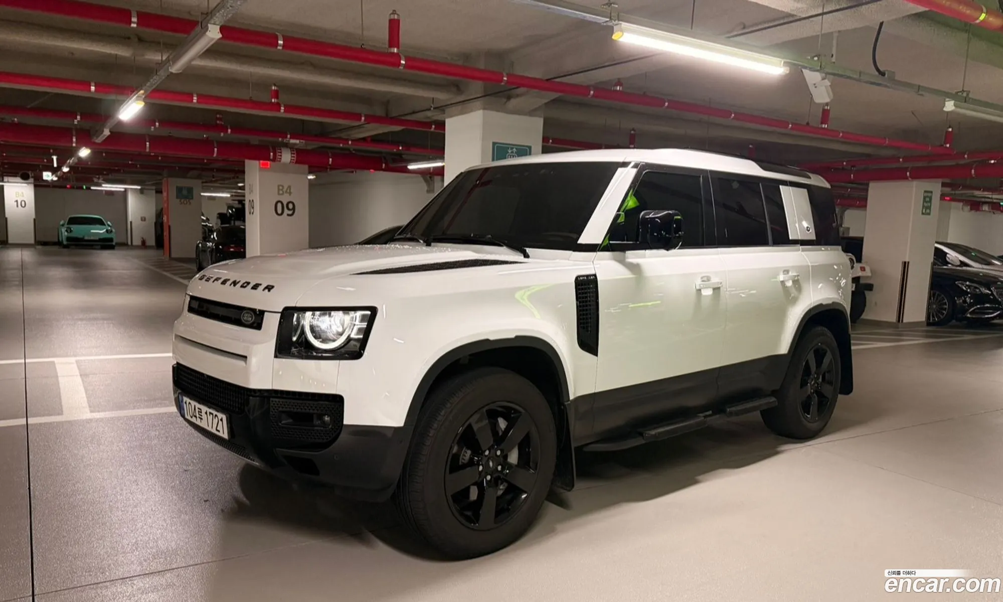 Land Rover Defender 2023 — 4