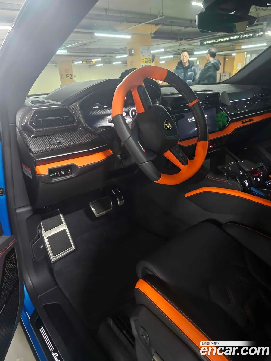 Lamborghini Urus 2025 — 19