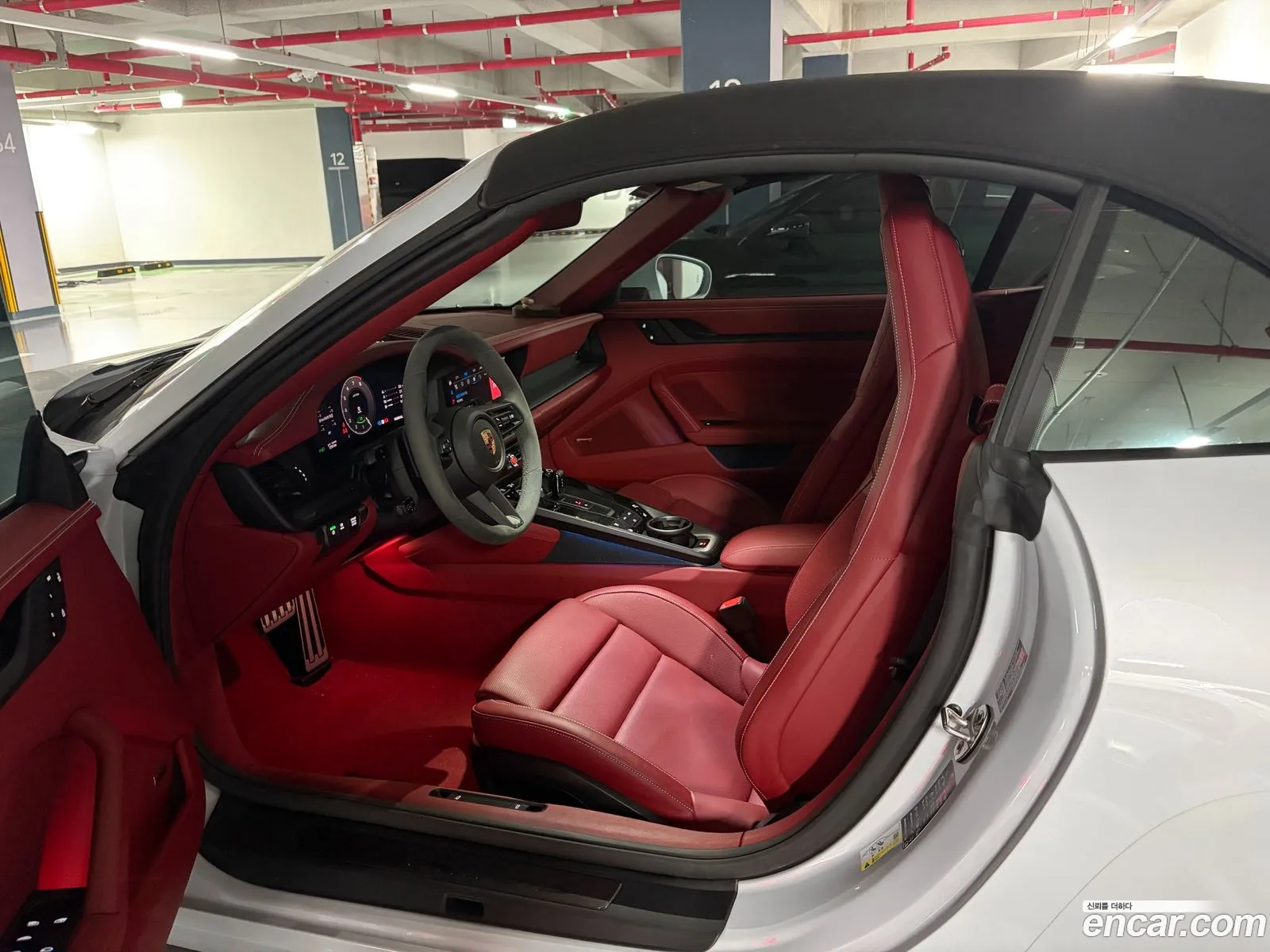 Porsche 911 2025 — 2