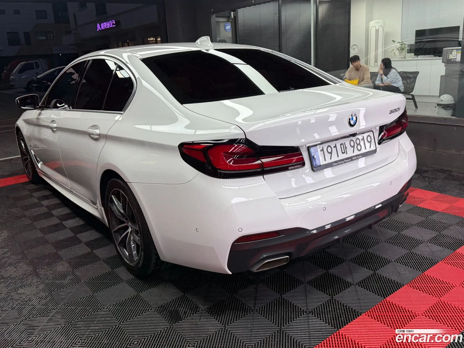 BMW 5 Series 2023 — 16