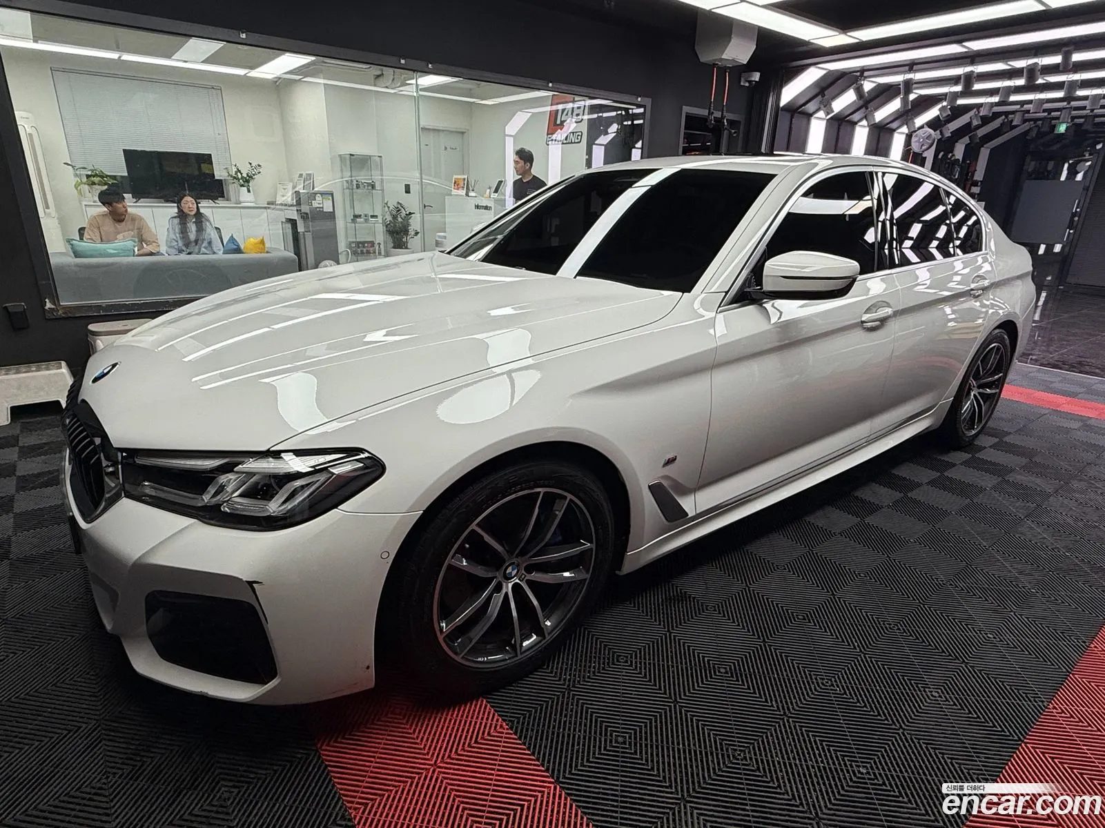 BMW 5 Series 2023 — 12