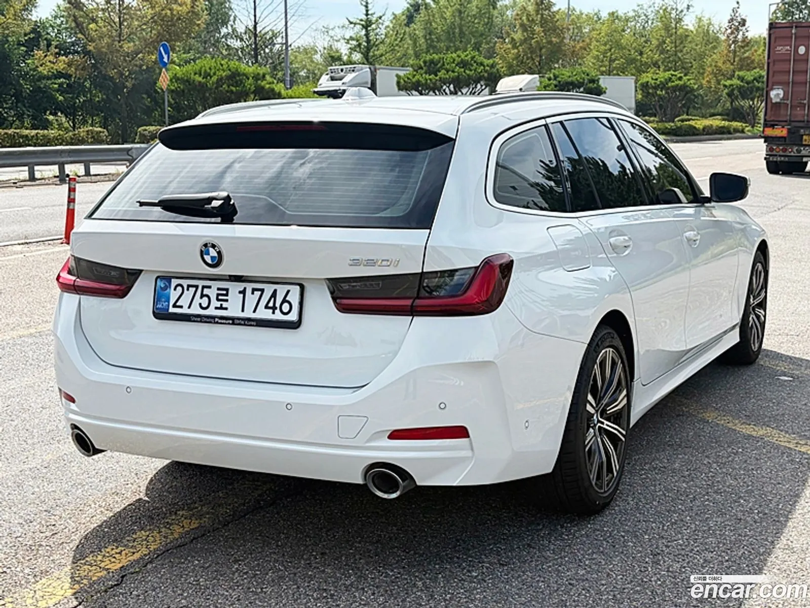 BMW 3 Series 2025 — 13