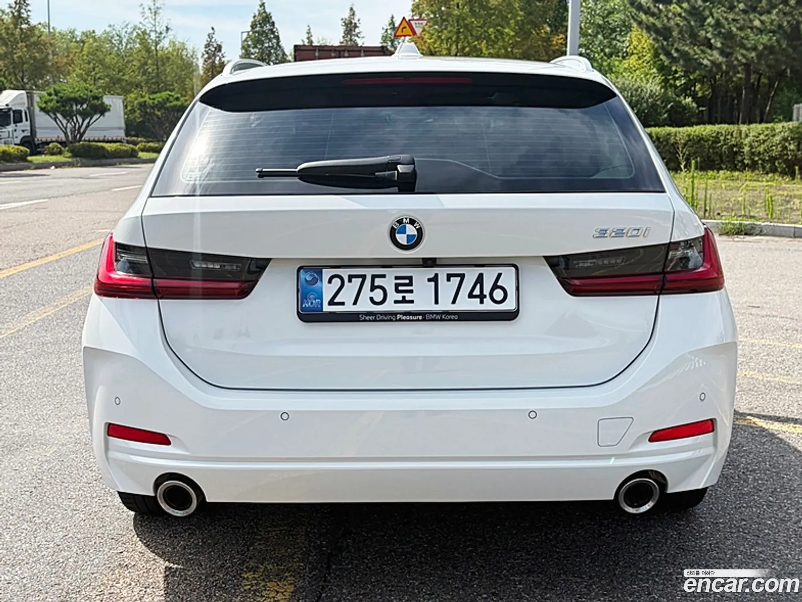 BMW 3 Series 2025 — 16