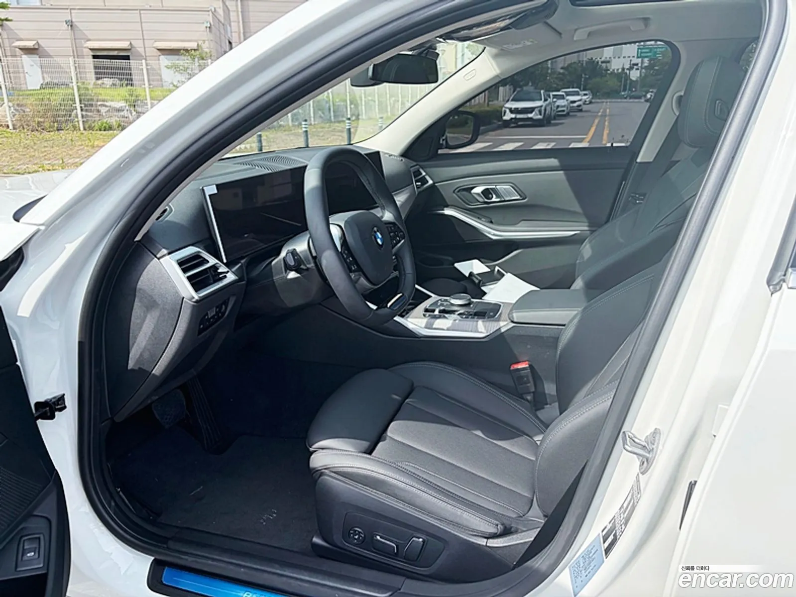 BMW 3 Series 2025 — 10