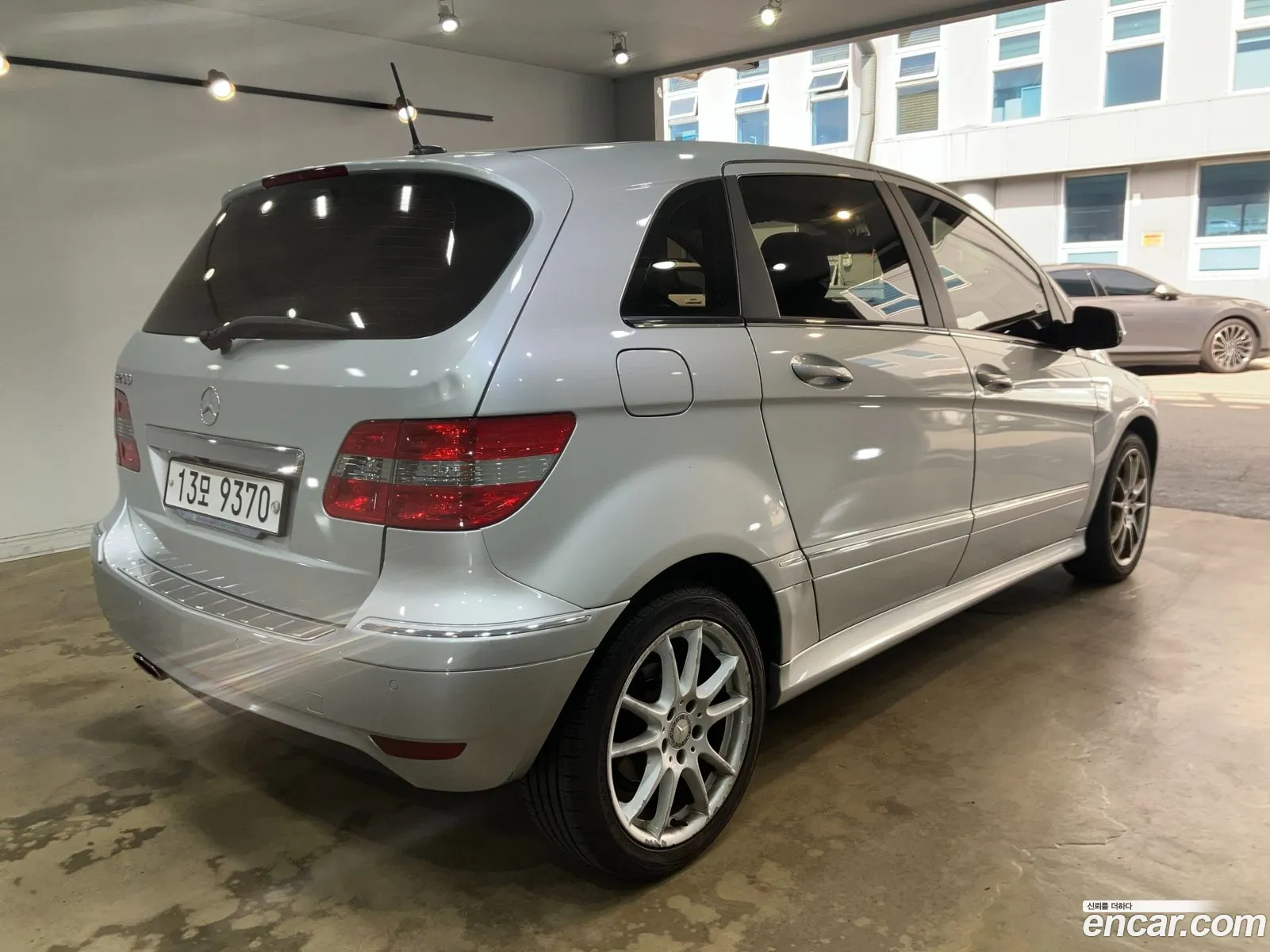 Mercedes-Benz B-Class W245 2011 — 12