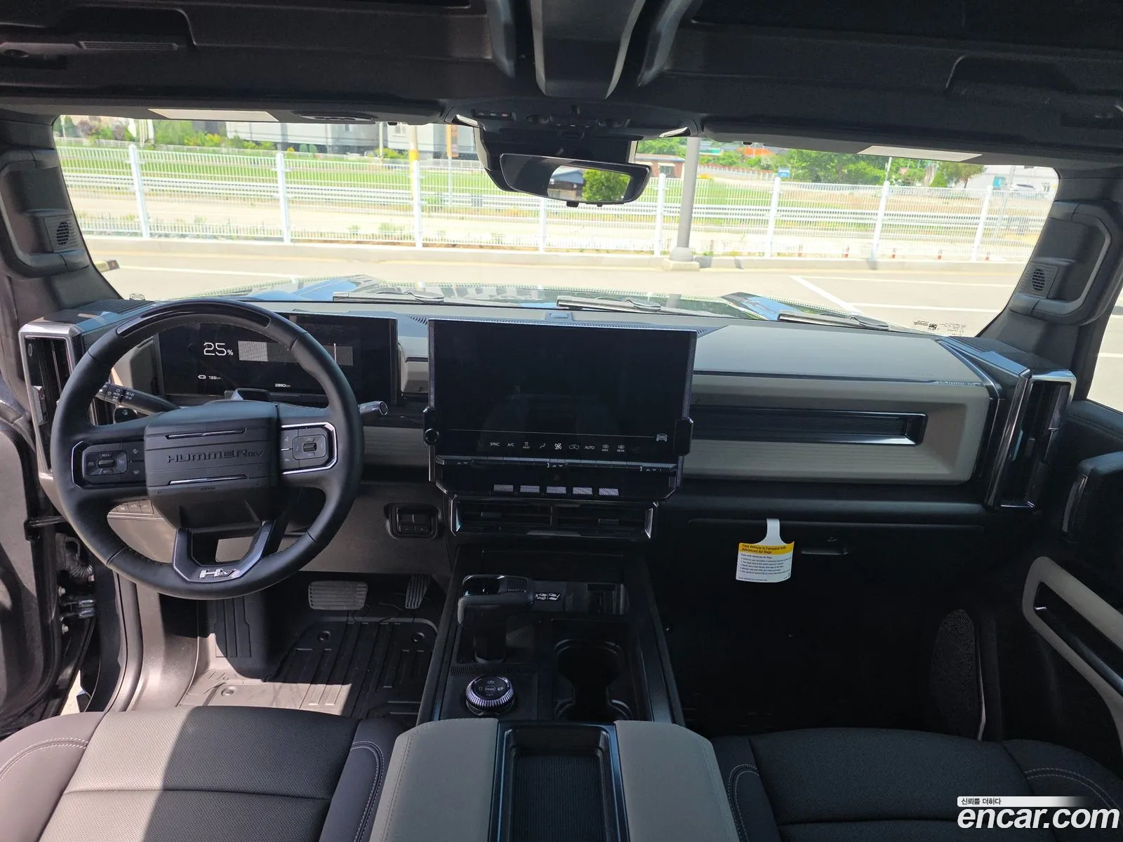 GMC Hummer EV 2026 — 14
