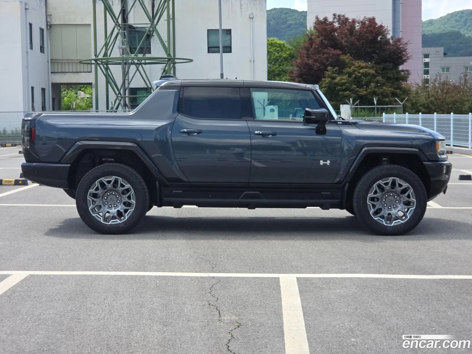 GMC Hummer EV 2026 — 3