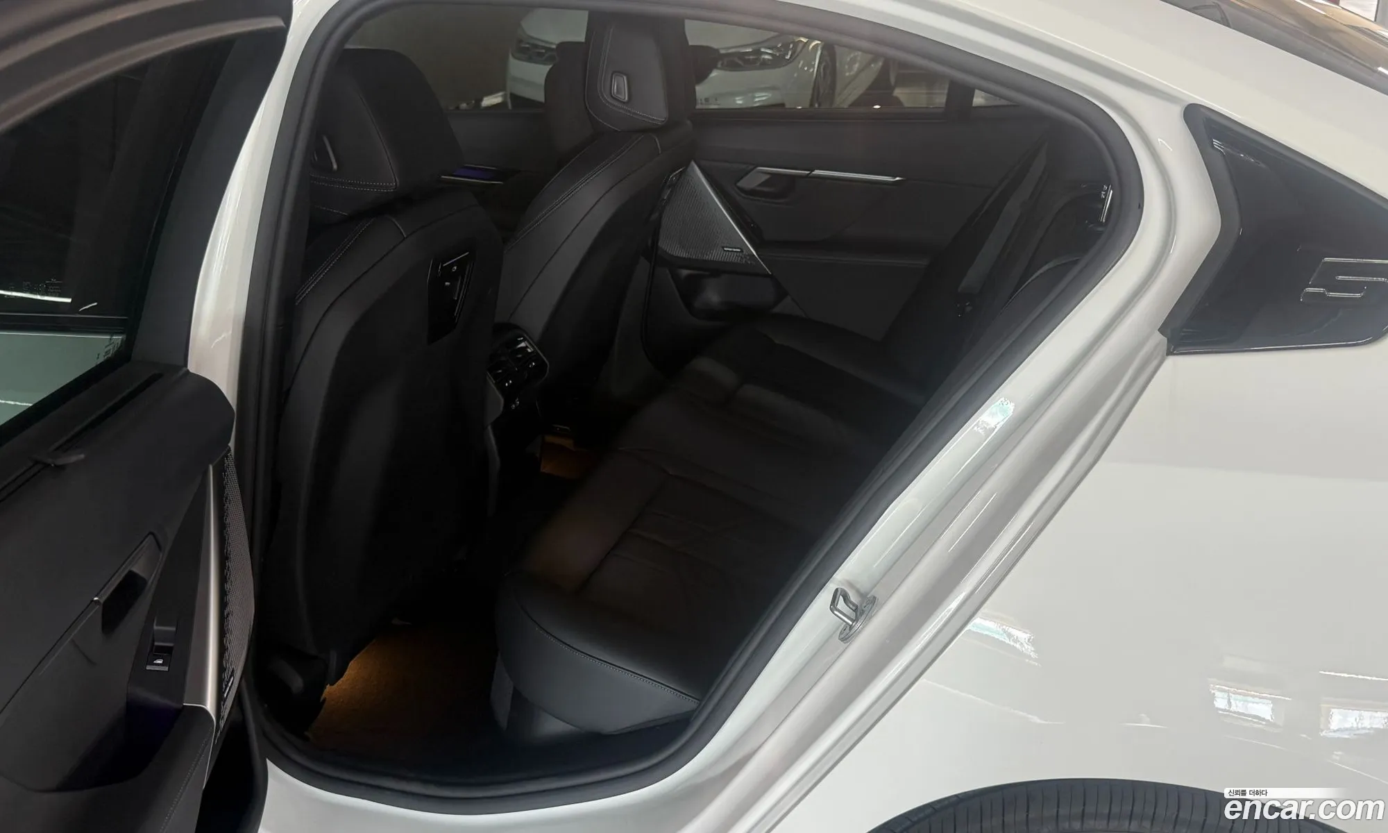 BMW i5 2025 — 10