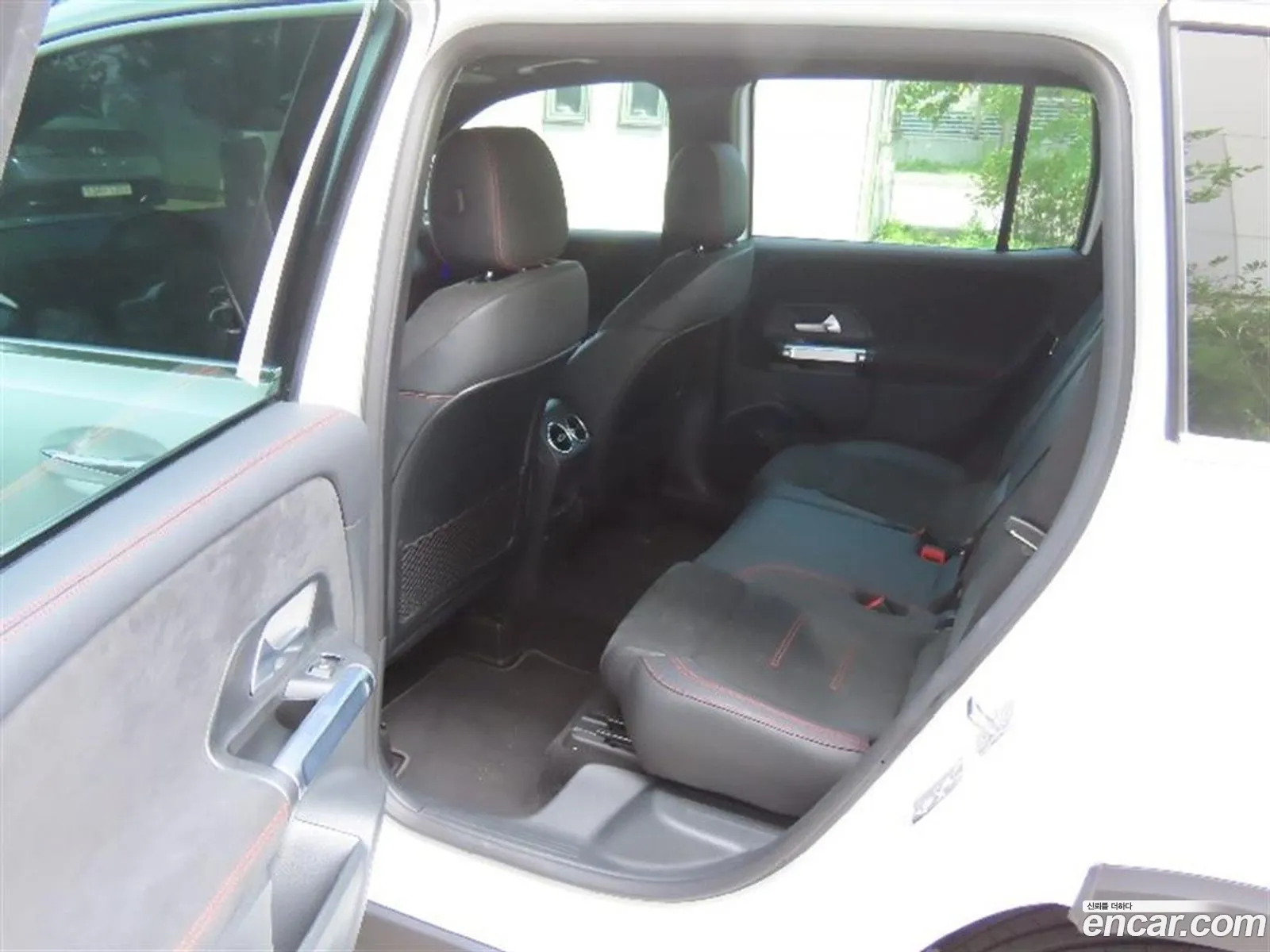 Mercedes-Benz GLB-Class X247 2023 — 9