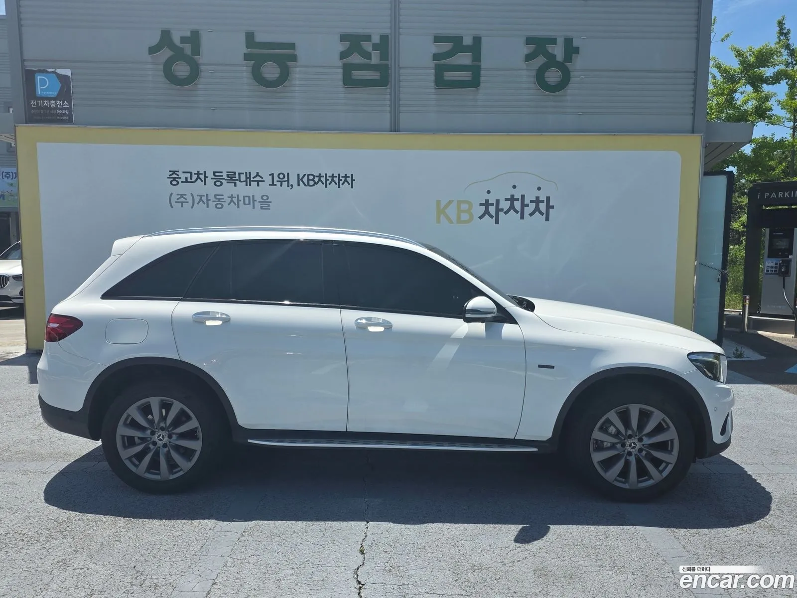 Mercedes-Benz GLC-Class X253 2018 — 10