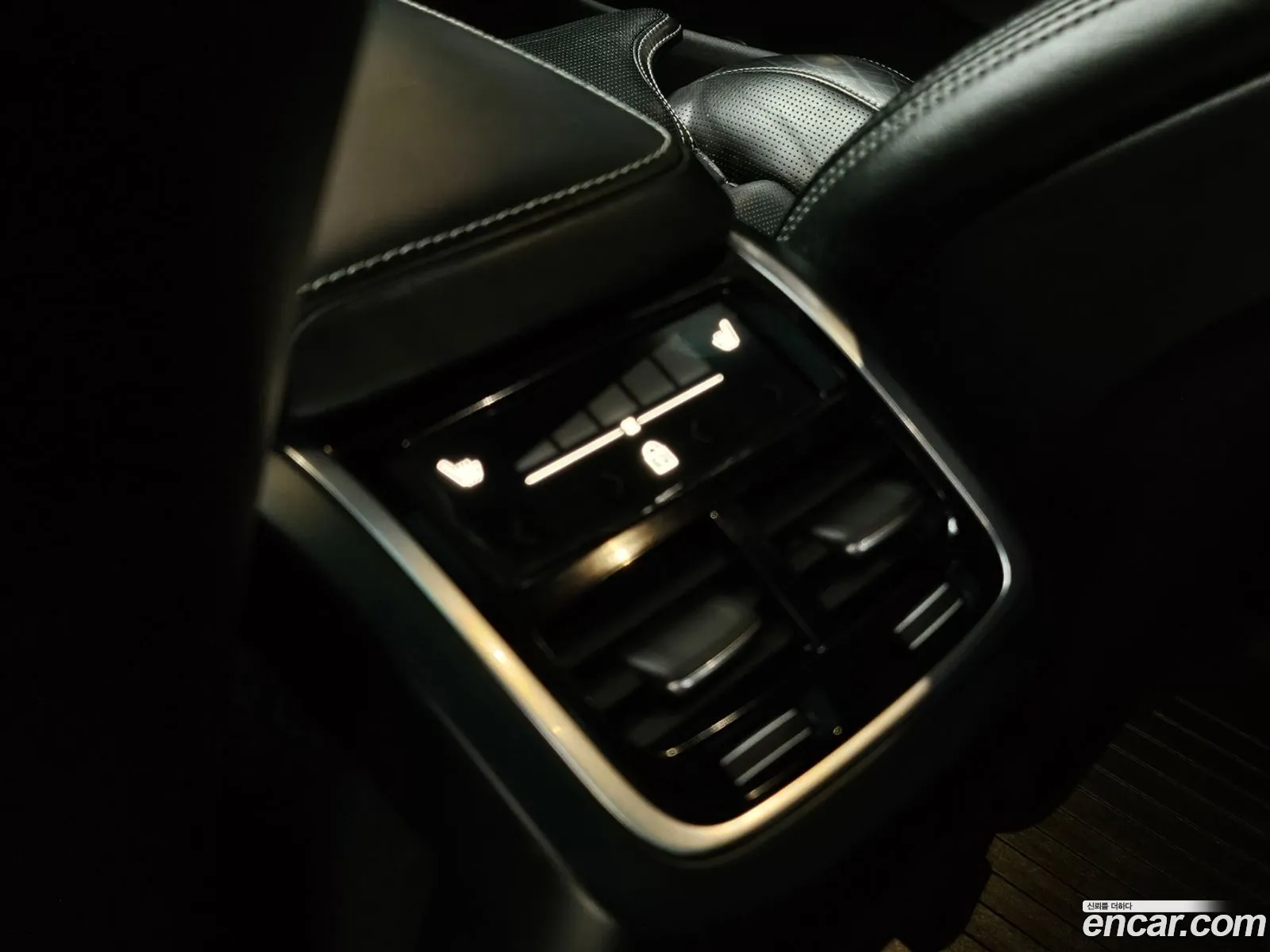 Volvo XC60 2018 — 13