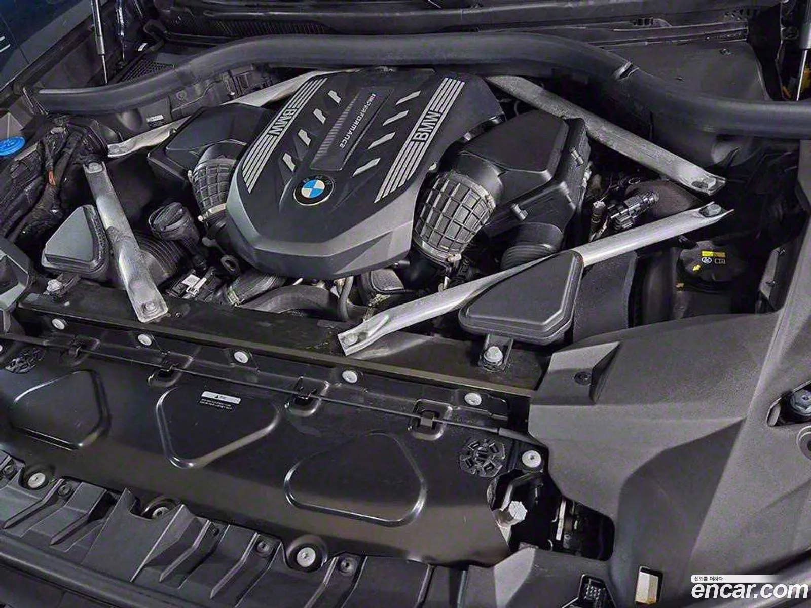 BMW X7 2021 — 10