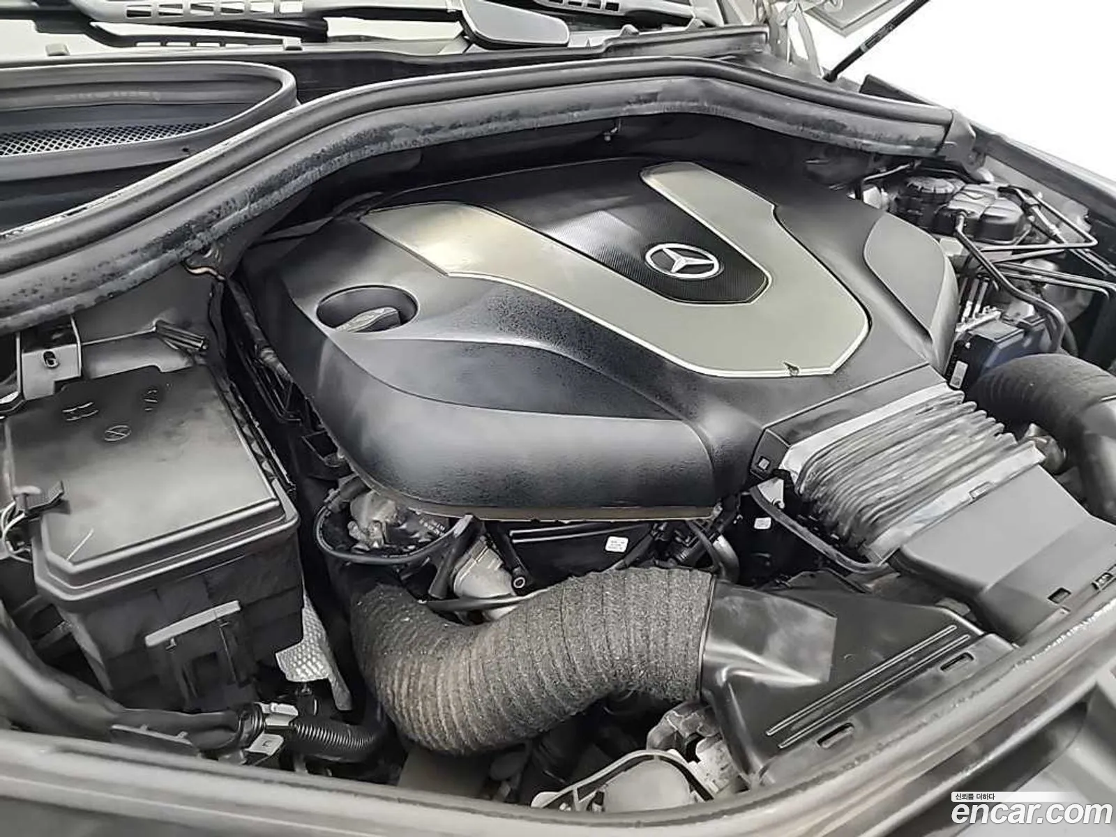 Mercedes-Benz GLE-Class W166 2017 — 13