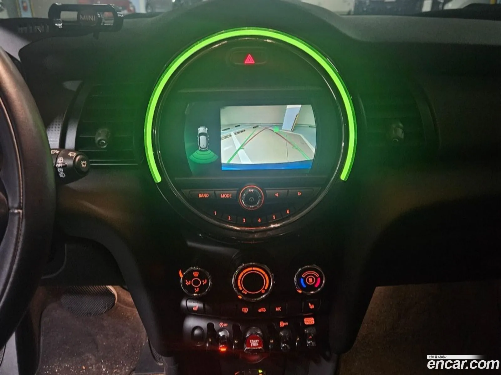 Mini Cooper 2018 — 11