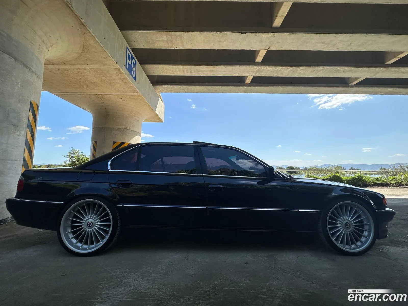 BMW 7 Series 2001 — 18
