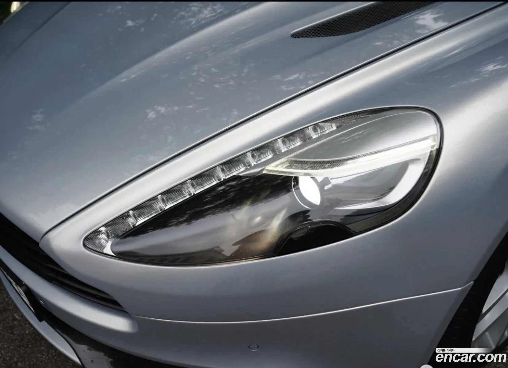 Aston Martin Vanquish 2015 — 11