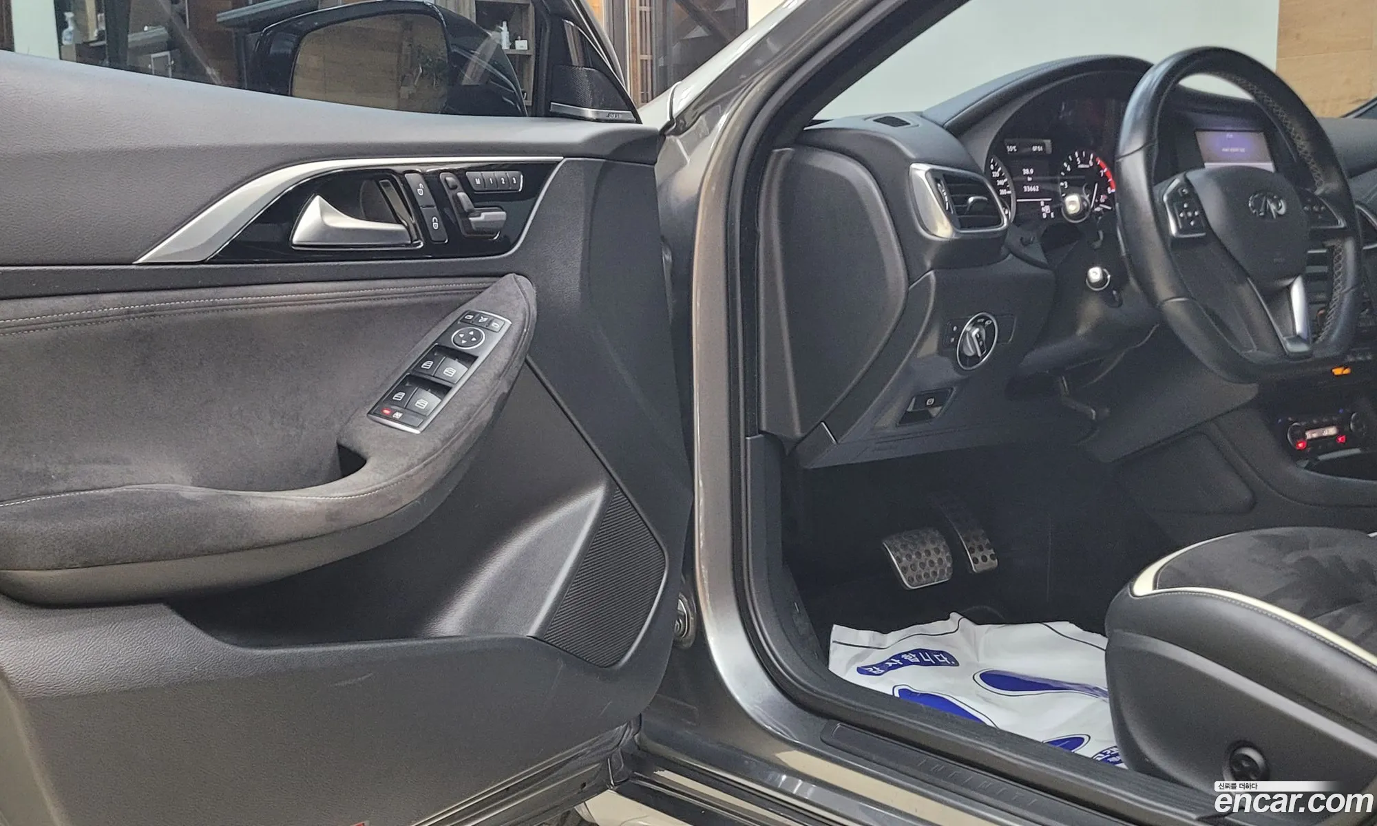 Infiniti Q30 2017 — 14