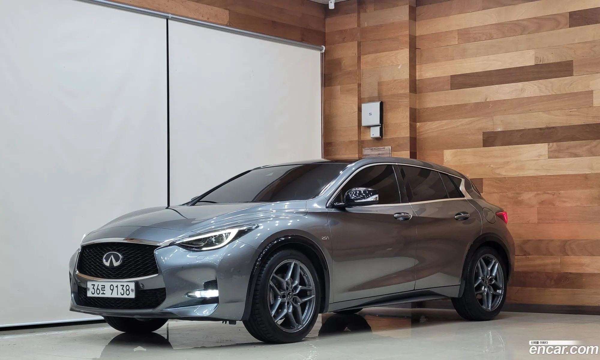 Infiniti Q30 2017 — 20