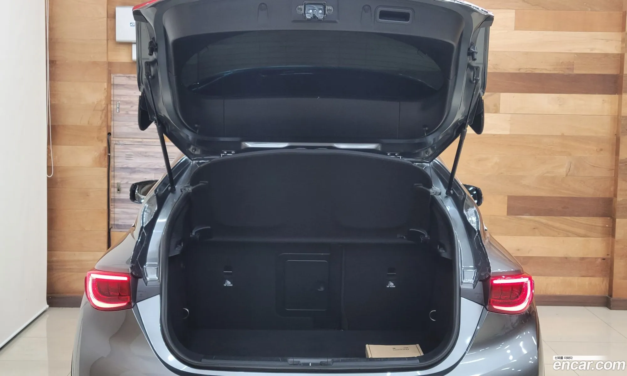 Infiniti Q30 2017 — 19