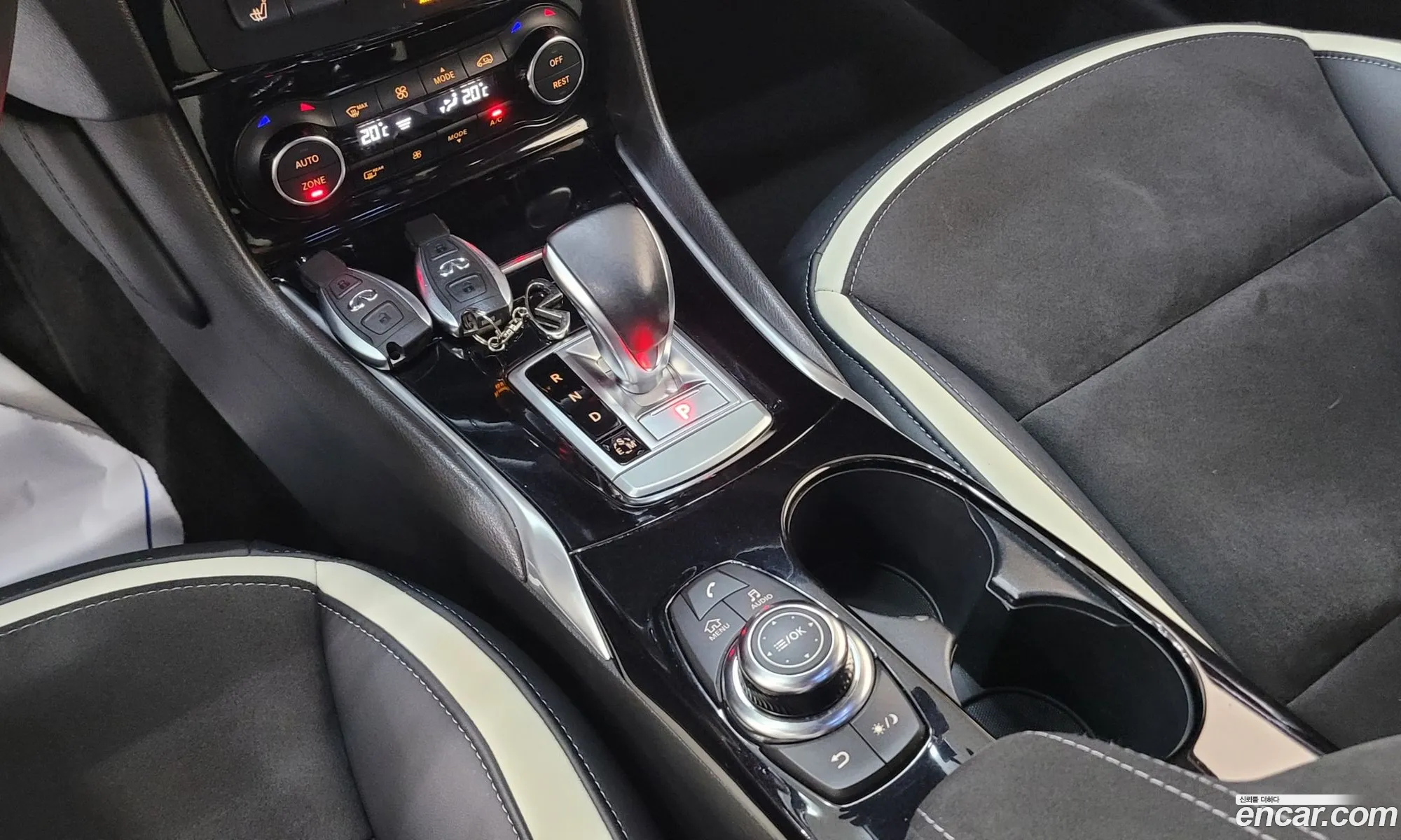 Infiniti Q30