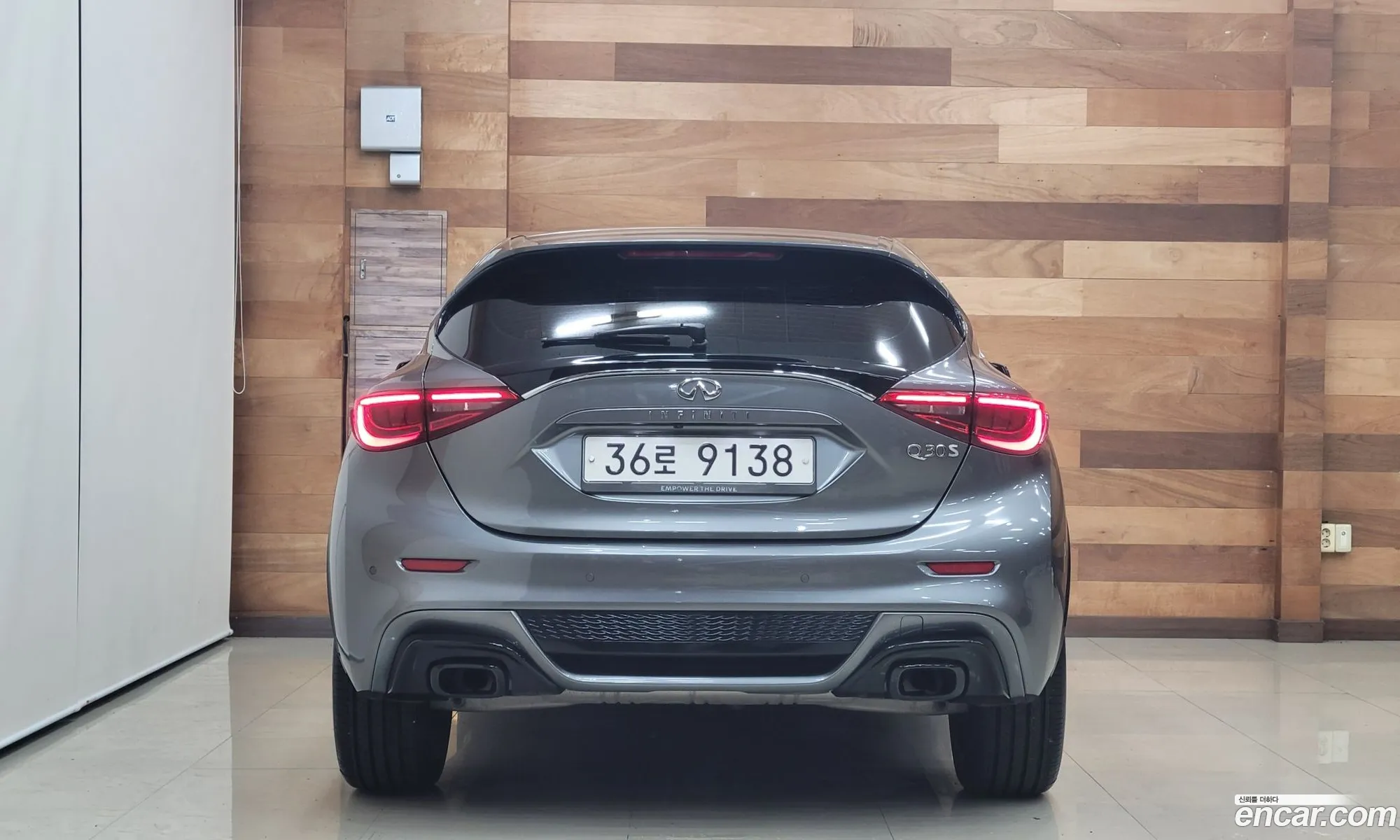 Infiniti Q30