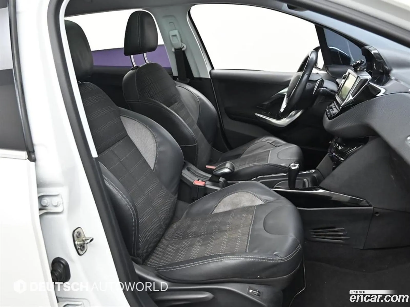 Peugeot 2008 2015 — 17