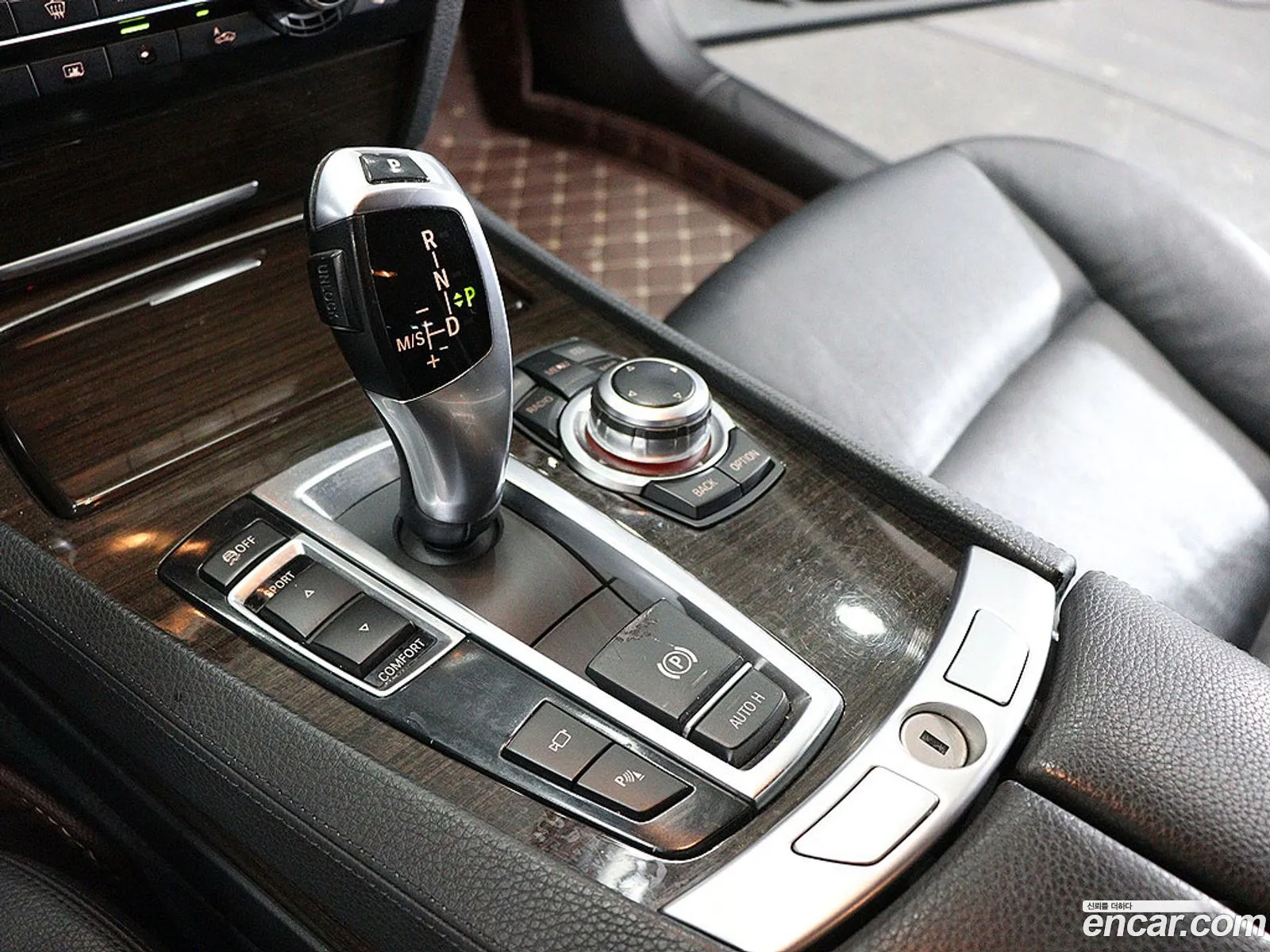 BMW 7 Series 2009 — 17
